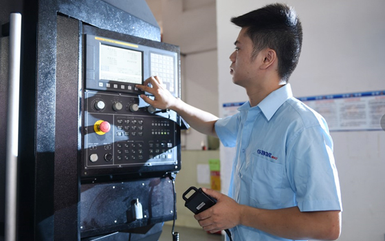 91视频WWW免费观看工厂